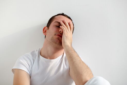 un bărbat este supărat din cauza penisului său mic, cum să-l mărească cu sifon